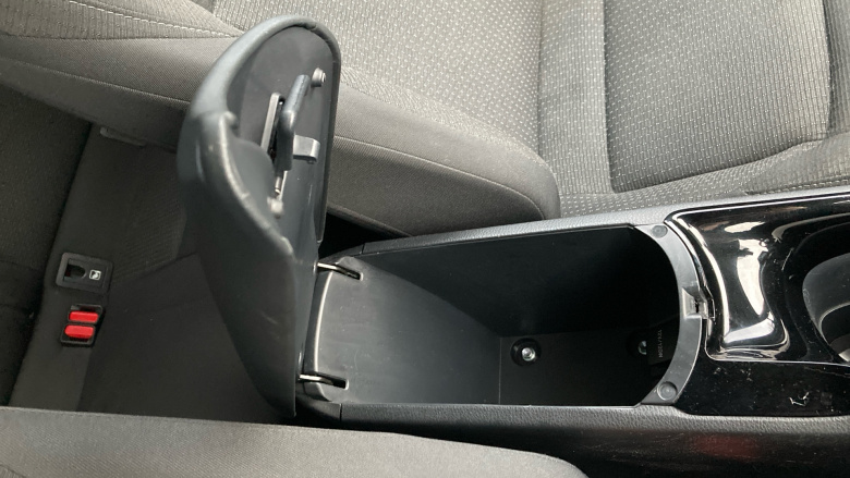 Toyota C-HR 1.8 Hybrid Design 5dr CVT Hybrid Hatchback